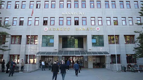 Manavgat Belediyesine yönelik rüşvet davası sanıklarının yargılanması sürüyor
