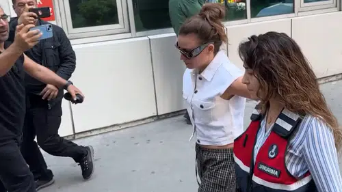 Uyuşturucu soruşturmasında Serenay Sarıkaya gözaltına alındı