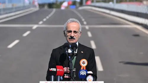 77 il birbirine bölünmüş yollarla bağlı