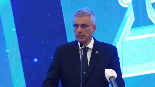 Sağlık Bakanı Memişoğlu, Eczacı Çözüm Kongresinde konuştu