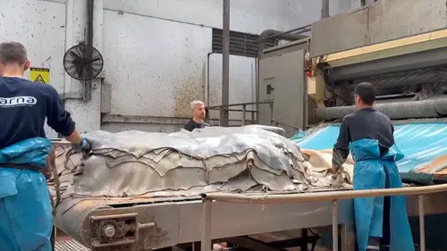 Doğru yüzülen kurban derisi ekonomiye katkı sağlıyor