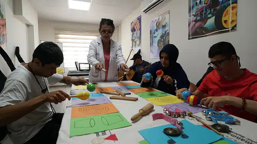 Engelsiz Yaşam Merkezi, özel bireylerin hayatına değer katıyor