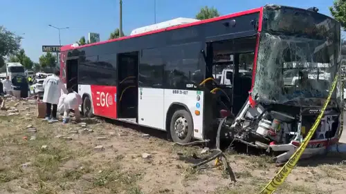 EGO otobüsü ile ticari aracın karıştığı kazada 1 kişi öldü, 9 kişi yaralandı