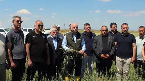 TZOB Genel Başkanı Bayraktar, tarım arazilerinde incelemede bulundu