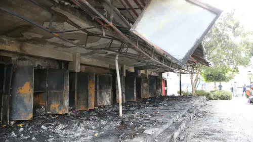 Hatay'da çıkan yangında 10 iş yeri zarar gördü