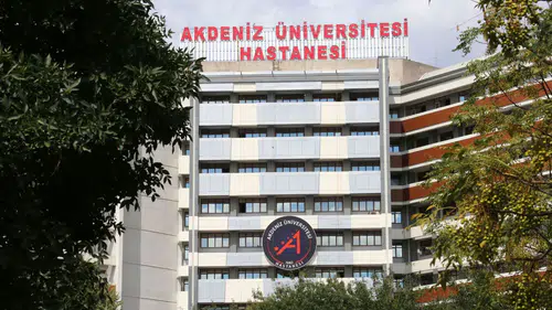 Türkiye'nin üçüncü rahim nakli Akdeniz Üniversitesinde gerçekleştirildi