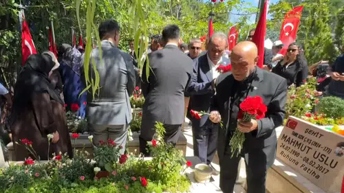 HAK-İŞ, 15 Temmuz şehitlerini kabirleri başında andı