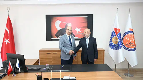 KSÜ’de bayrak değişimi!
