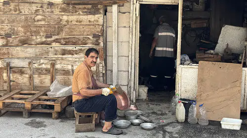 Usta kalaycı Mahmut Kaydı, 55 yıldır ateş başında mesai yapıyor