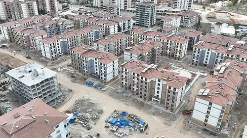 Malatya'da deprem sonrası 1600 iş yeri hak sahiplerine teslim edildi