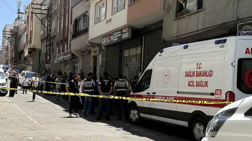 Önce eski eşini bıçakladı sonra kendi canına kıydı