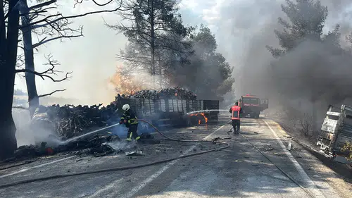 Mersin'de 3 aracın karıştığı kazada 1 kişi öldü, 1 kişi yaralandı