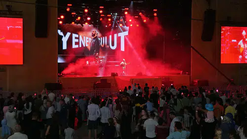 KAFUM Fuar alanı Bulut ve Yavuz’un ezgileriyle şenlendi