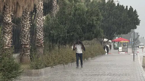 Sıcaklıklar düşecek! Sağanak yağış geliyor