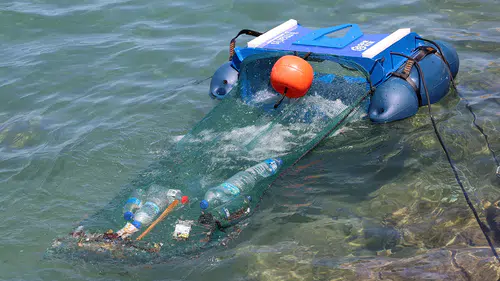Deniz yüzeyindeki kirlilik çöp Kapar robotla önlenecek