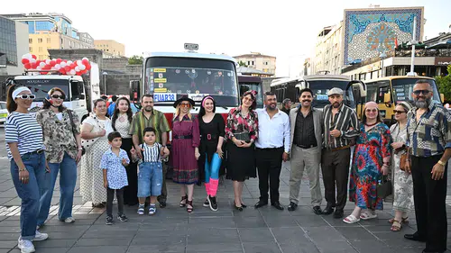 Kayseri'de 38 gün sürecek "Fuar38" klasik araç kortejiyle başladı