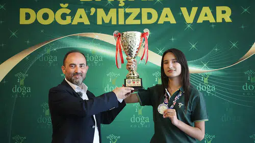 11’inci sınıf öğrencisi uluslararası matematik yarışmasında dünya 1’cisi oldu