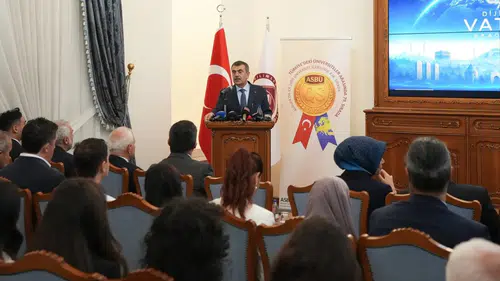 Dijital vatan akademisi, Bakan Tekin'in ilk dersiyle başladı