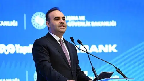 Bakan Kacır, “Dünyanın dört bir yanından akademisyenler burada”