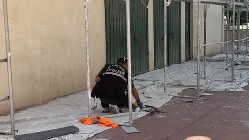 Gaziantep'te iskeleden düşen işçi hayatını kaybetti