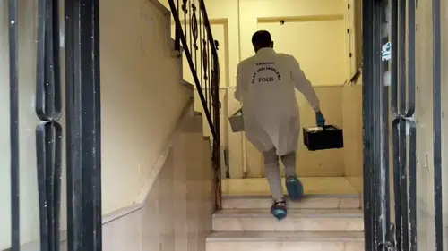 Apartman dairesinde kavga! 1 kişi hayatını kaybetti