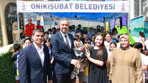 Başkan Toptaş, minik öğrencilerin davetine kayıtsız kalmadı