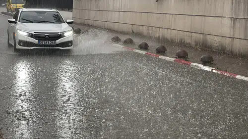 Yurdun bazı kesimlerinde fırtına ve yağış uyarısı!