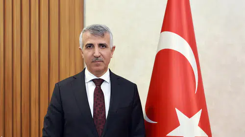 Vali Ünlüer: “12 Şubat ile 30 Ağustos aynı ruhun iki güçlü ifadesidir”