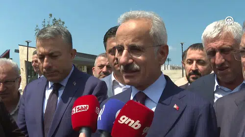 Bakan Uraloğlu, raylı sistem projesinin temelinin eylülde atılacağını açıkladı