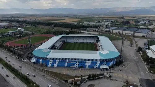 Erzurumspor statlarındaki tüm tribünler taraftarın kullanımına açıldı
