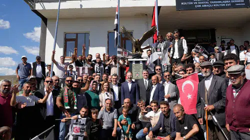 Beşiktaş'ın sembolü kartal heykeli, Ardahan'ın Beşiktaş köyünde açıldı