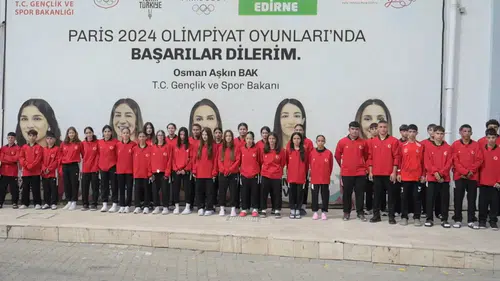 Milli güreşçiler Balkan Şampiyonası için Hırvatistan'a uğurlandı