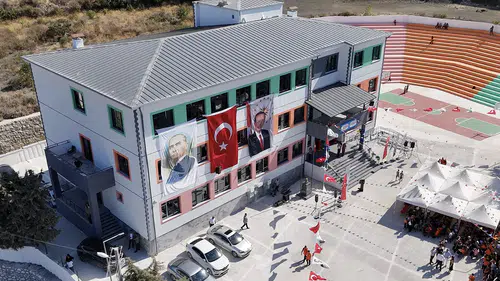 Hatay'da 6 Şubat depremlerinin ardından 254 yeni okul yapıldı