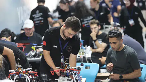 TEKNOFEST 2026 Sürü İHA Yarışması Gaziantep'te başladı
