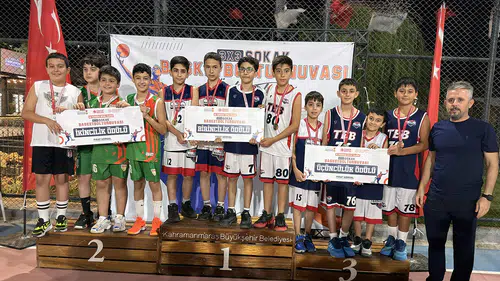 Kahramanmaraş’ta basketbolun yıldızları aynı potada buluştu