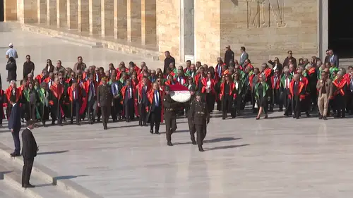 Yargıtay heyetinden adli yılın açılışı dolayısıyla Anıtkabir'e ziyaret