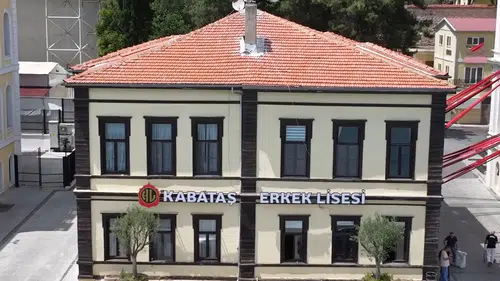 Gazi okul Kabataş Erkek Lisesi 118 yıllık eğitim mirasını geleceğe taşıyor