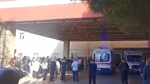 Manisa’da lise önünde silahlı saldırı! 8 kişi yaralandı