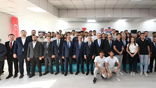 Kahramanmaraş’ın örnek projesi Pusula Maraş Eğitim Merkezi açıldı