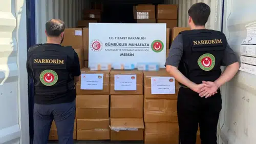 Gümrükler Muhafaza ekipleri 1,7 ton reçetesiz yasak olan pregabalin ele geçirdi