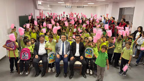 Onikişubat Belediyesi’nden 8 bin öğrenciye kırtasiye seti desteği