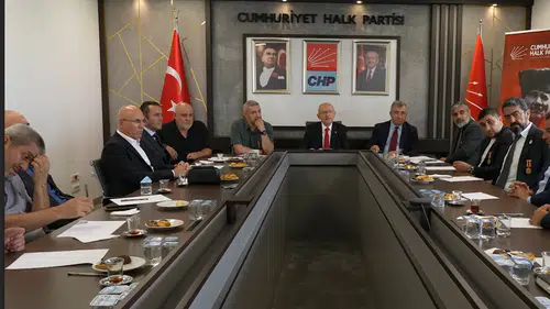 CHP Genel Başkanı Kemal Kılıçdaroğlu, gazilerle görüştü