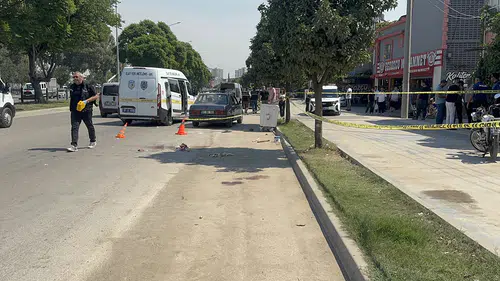 İki aile duruşma çıkışında kavga etti! 1 kişi hayatını kaybetti