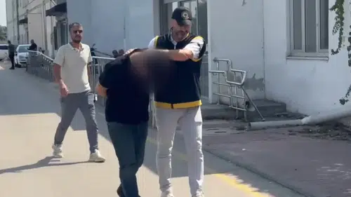 Trafikte kavga ettiği kişiyi öldüren firari zanlı saklandığı evde yakalandı