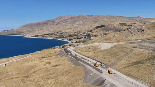 Van Gölü sahillerine ulaşımı kolaylaştıracak projede çalışmalar sürüyor