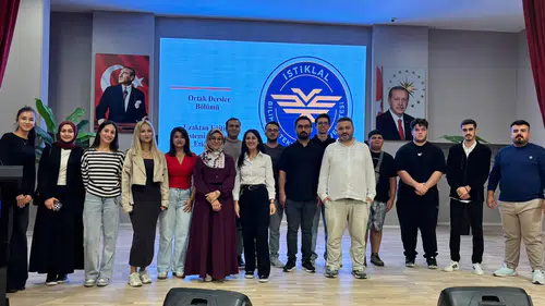 İBTÜ’de yeni öğrenciler için üniversite hayatına uyum eğitimi