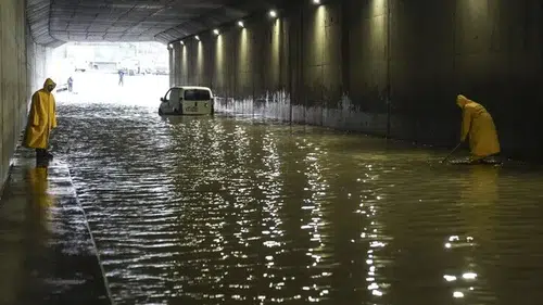 Çiftçi'den İstanbul ve Antalya'daki kuvvetli yağışlara ilişkin paylaşım