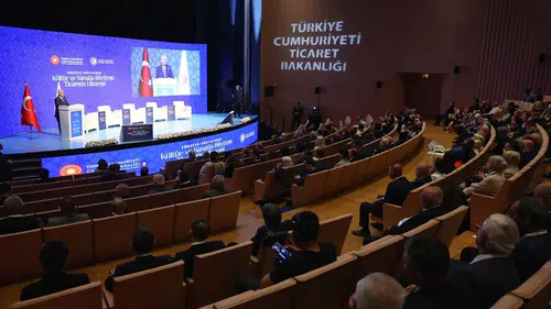 Bolat, Kültür ve Sanatla Büyüyen Ticaretin Hikayesi Forumu'nda Konuştu