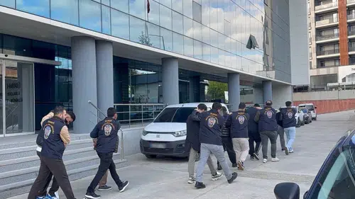Bilişim sistemleri aracılığıyla dolandırıcılık soruşturmasında 4 zanlı tutuklandı