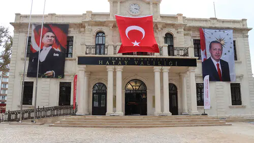 Depremde zarar gören Hatay'ın tarihi valilik binası yeniden hizmete alındı